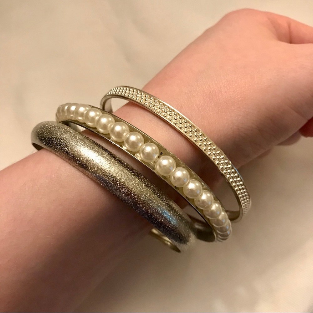 Silver & Pearl Bracelet Set